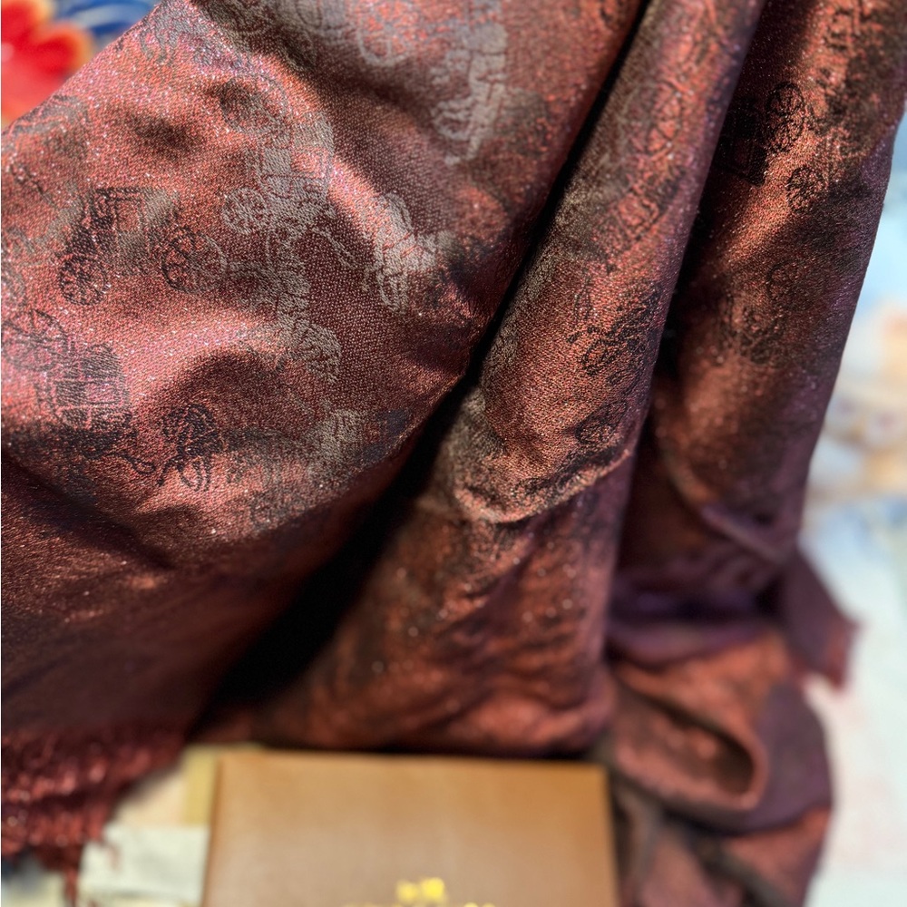 🍍🍍Coach Oxblood Shawl/scarf - Picture 3 of 5